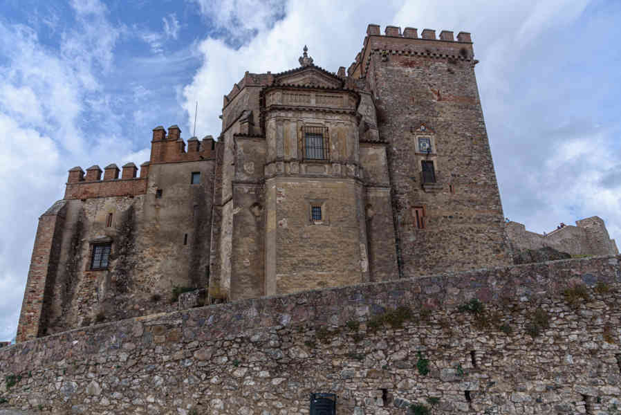 Huelva - Aracena 27 - iglesia prior de Nuestra Señora del Dolor.jpg